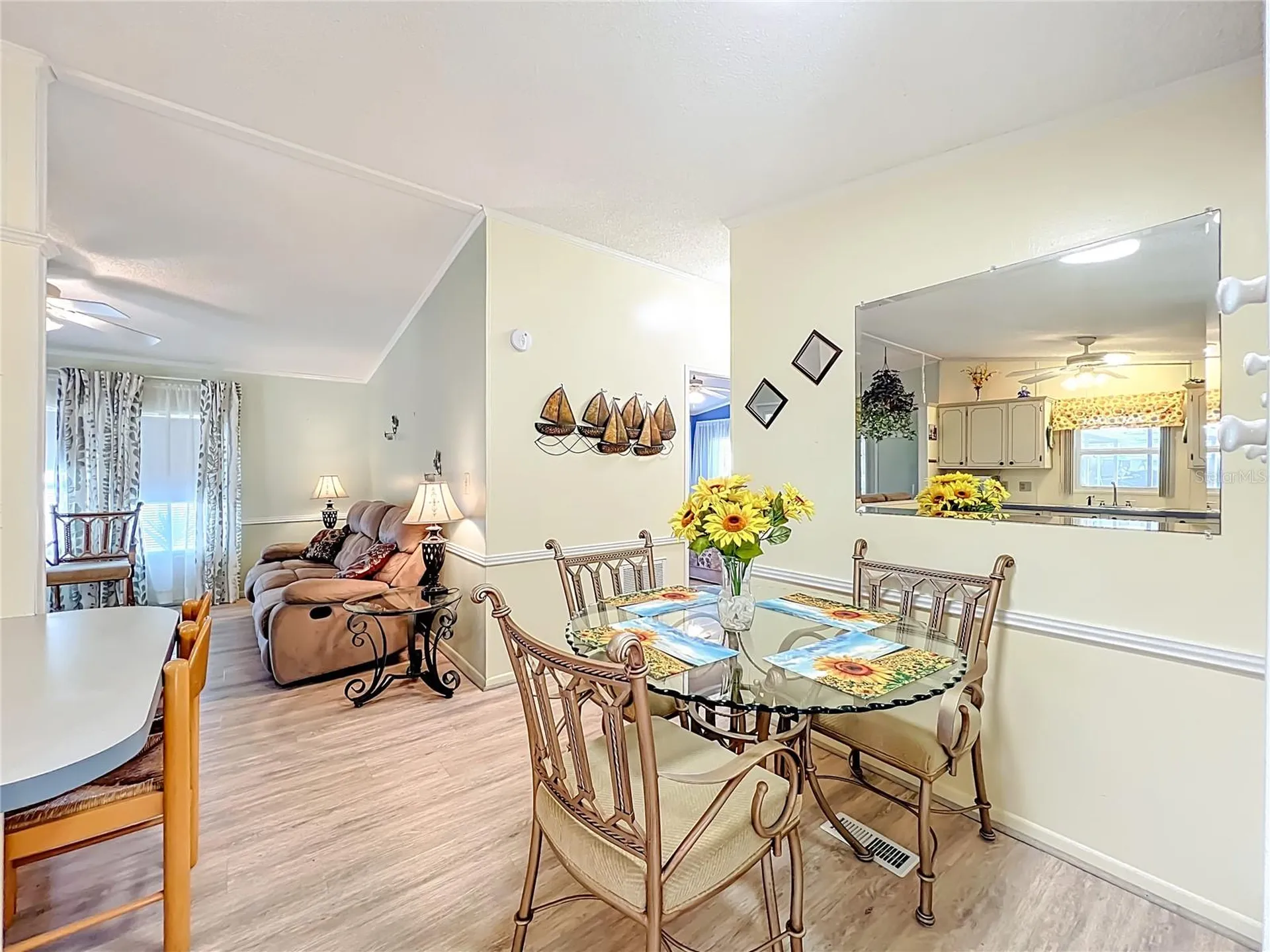698 Cindi Avenue Leesburg FL 34788