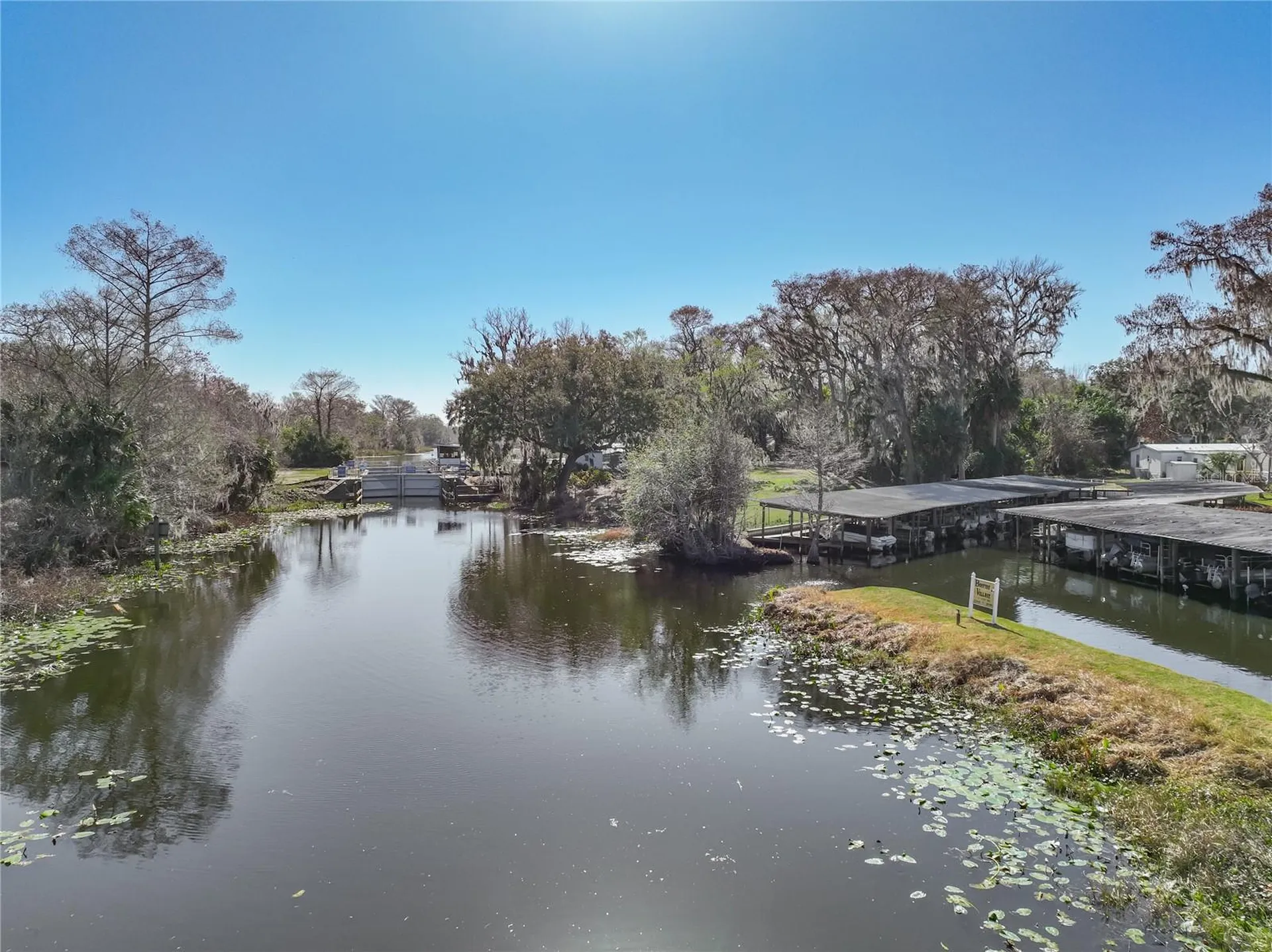 698 Cindi Avenue Leesburg FL 34788