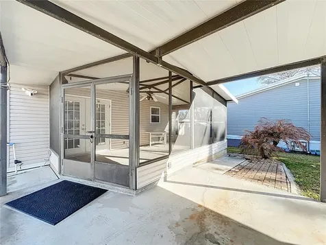 698 Cindi Avenue Leesburg FL 34788