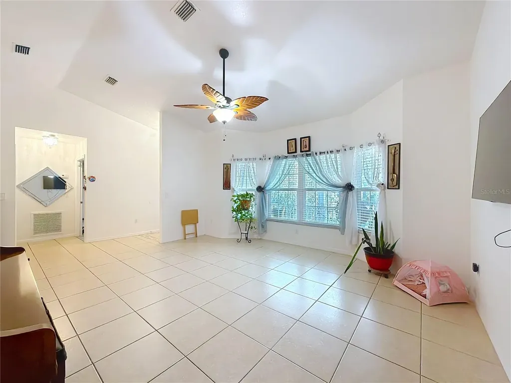 76 Teak Loop Ocala FL 34472