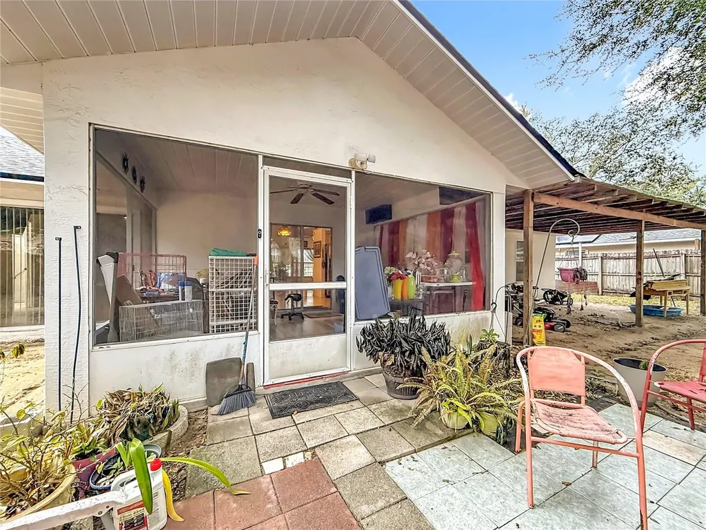 76 Teak Loop Ocala FL 34472