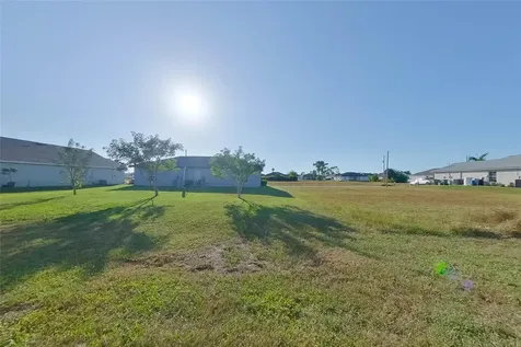 2838 NW 19th Place Cape Coral FL 33993