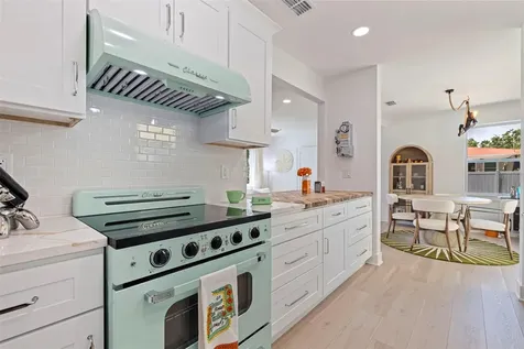1579 Bayshore Boulevard Dunedin FL 34698