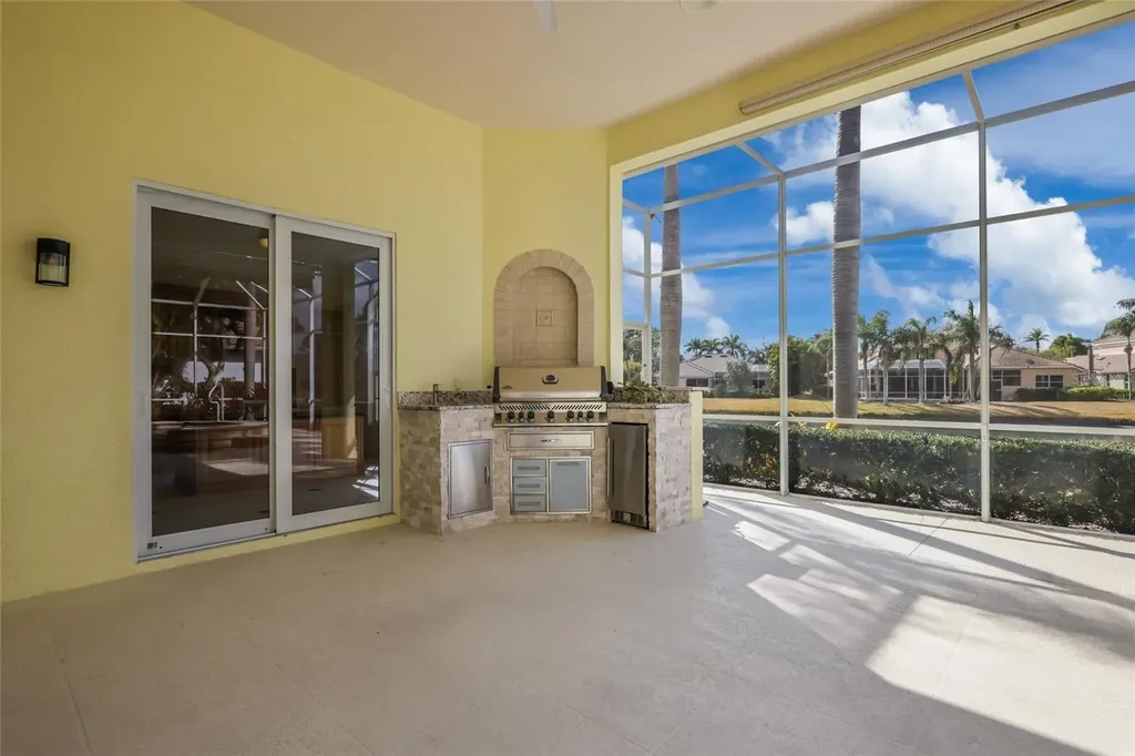 7908 Warwick Gardens Lane University Park FL 34201