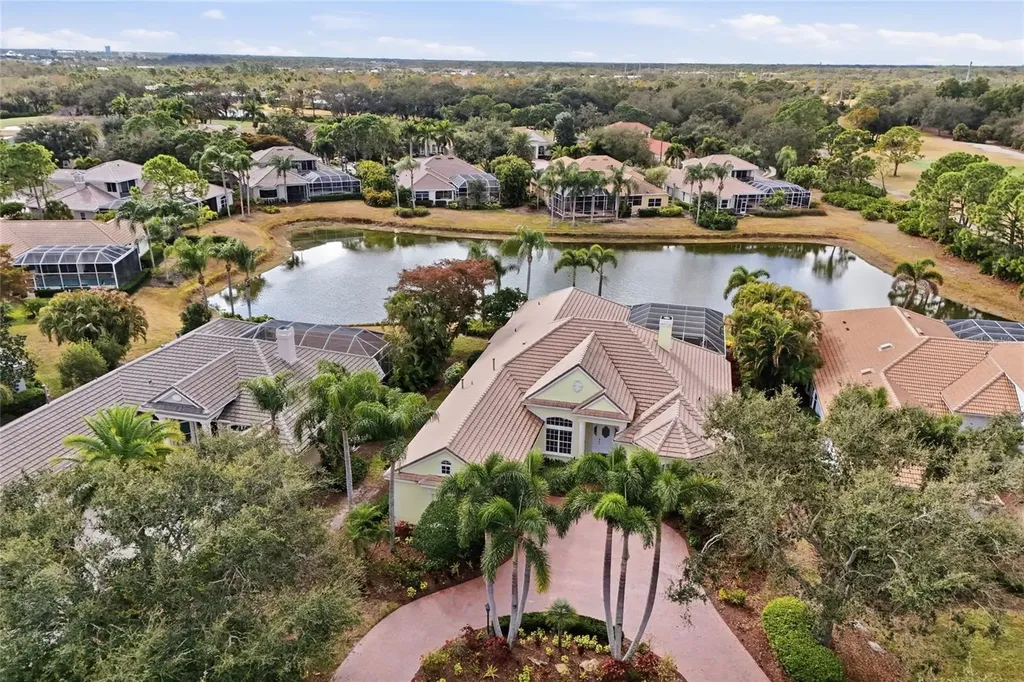 7908 Warwick Gardens Lane University Park FL 34201