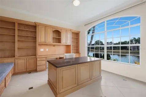 7908 Warwick Gardens Lane University Park FL 34201