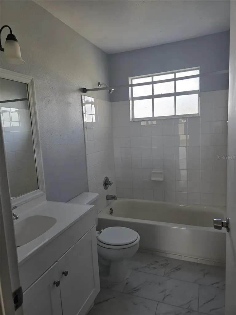 2494 Sweetwater Club Circle Kissimmee FL 34746