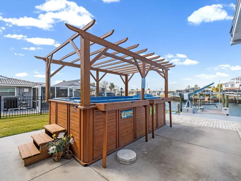 12809 4th Isle Hudson FL 34667