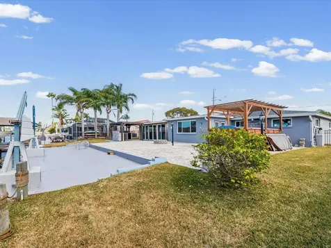 12809 4th Isle Hudson FL 34667