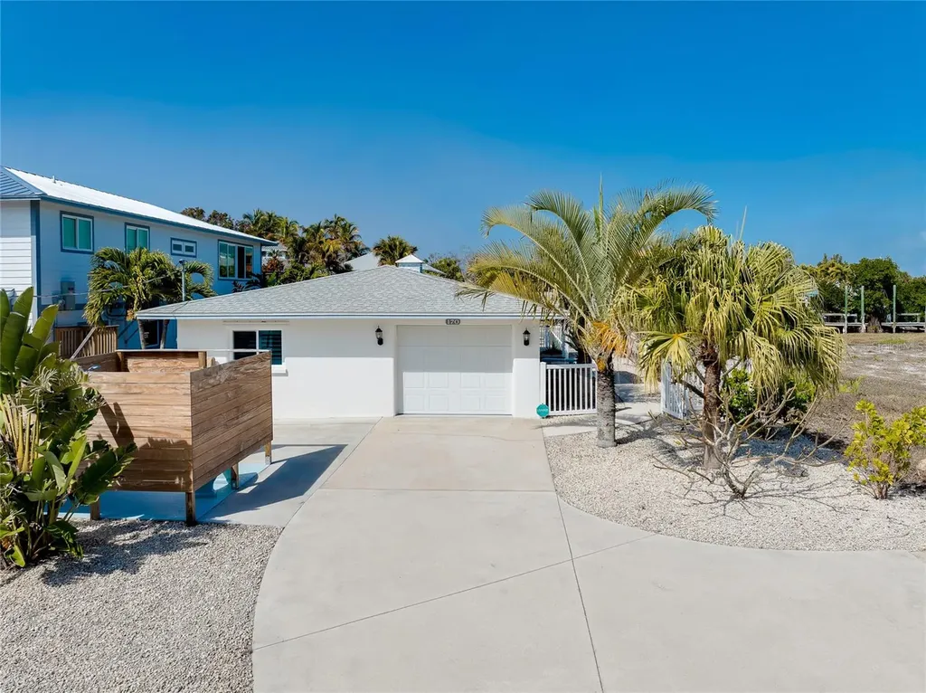 170 Mockingbird Lane Englewood FL 34223