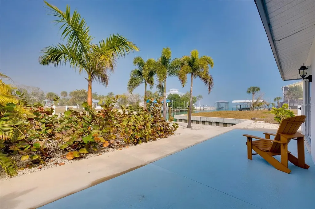 170 Mockingbird Lane Englewood FL 34223