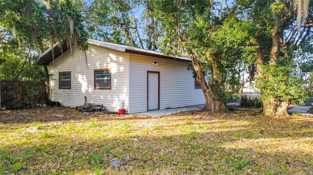 5759 Lake Street Mount Dora FL 32757