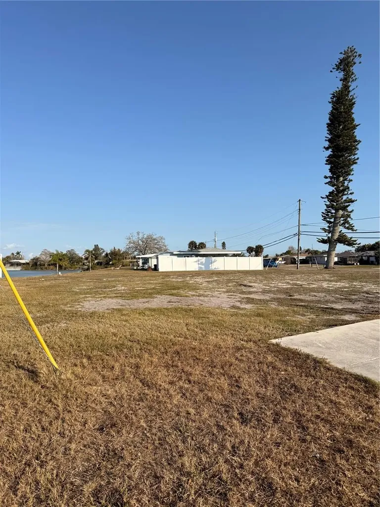 303 Shamrock Boulevard Venice FL 34293