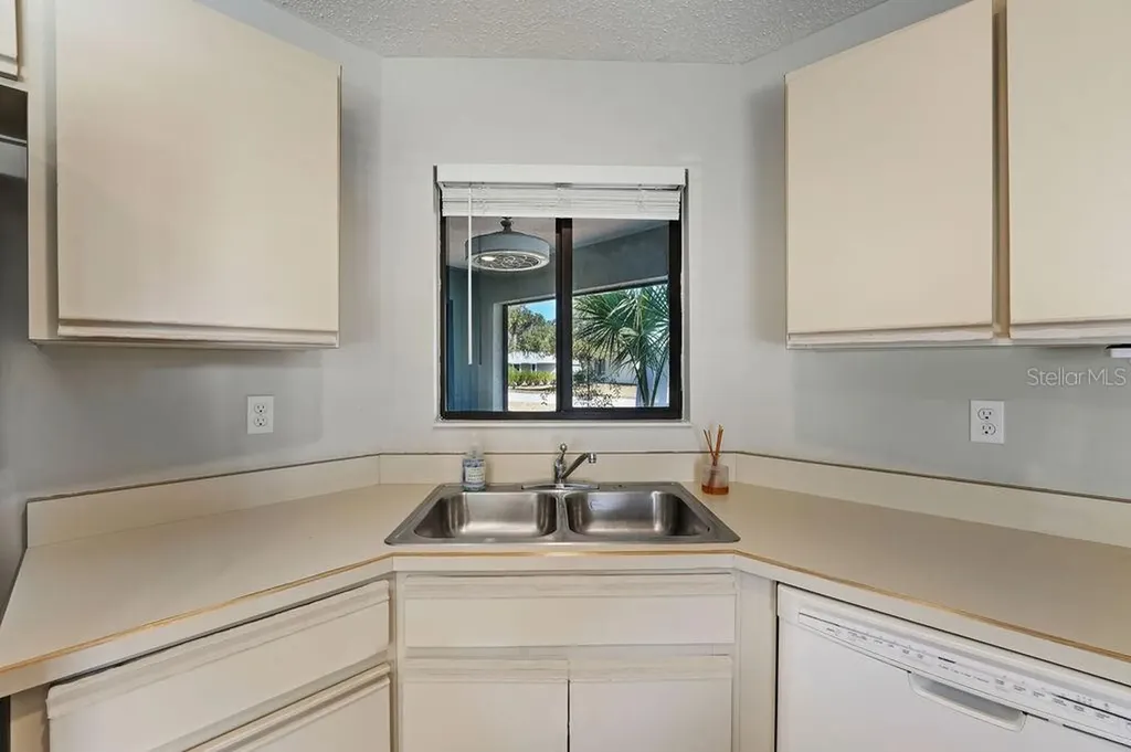1 Lake Forest Place Palm Coast FL 32137