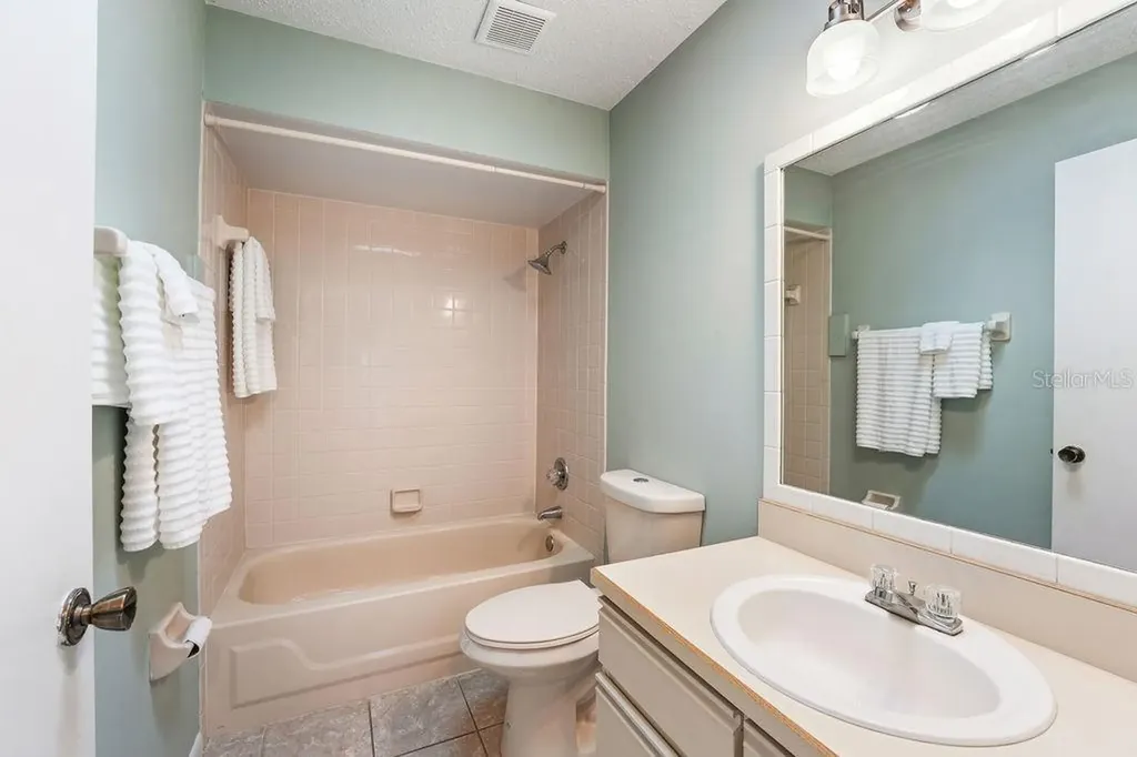 1 Lake Forest Place Palm Coast FL 32137