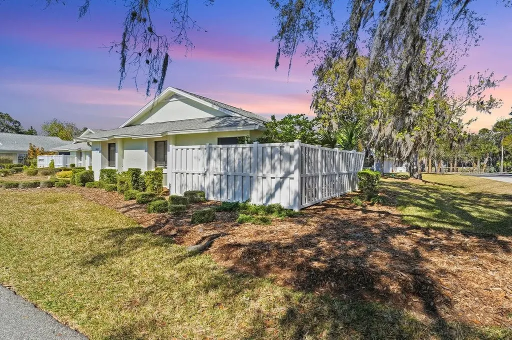 1 Lake Forest Place Palm Coast FL 32137