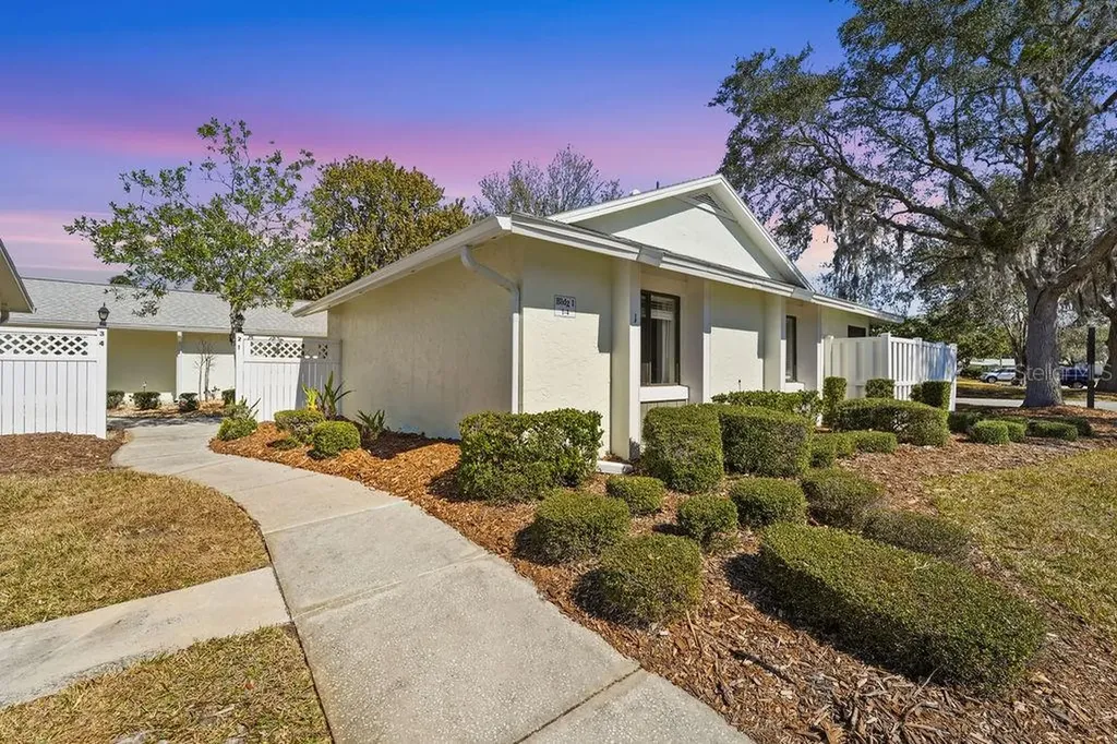 1 Lake Forest Place Palm Coast FL 32137