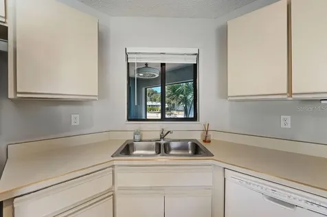 1 Lake Forest Place Palm Coast FL 32137
