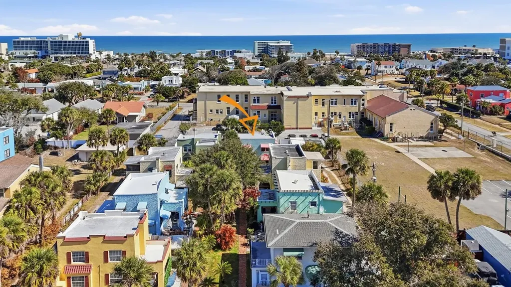 7 Clarendon Court Daytona Beach FL 32118