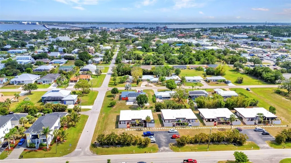 232 W Henry Street Punta Gorda FL 33950