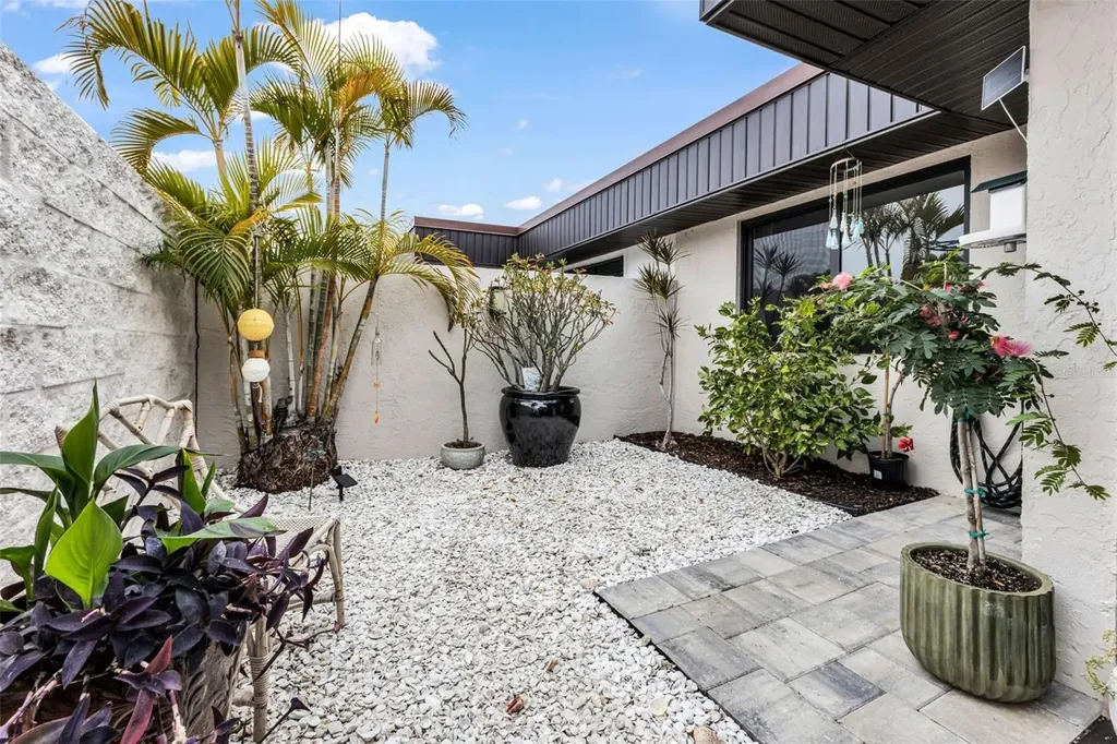 232 W Henry Street Punta Gorda FL 33950