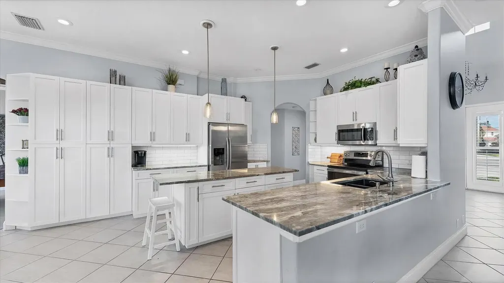 4627 Barracuda Drive Bradenton FL 34208
