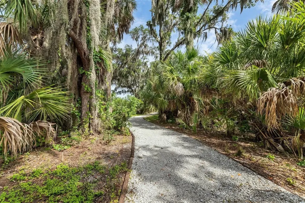 4627 Barracuda Drive Bradenton FL 34208