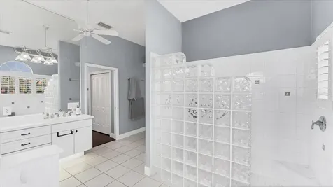 4627 Barracuda Drive Bradenton FL 34208