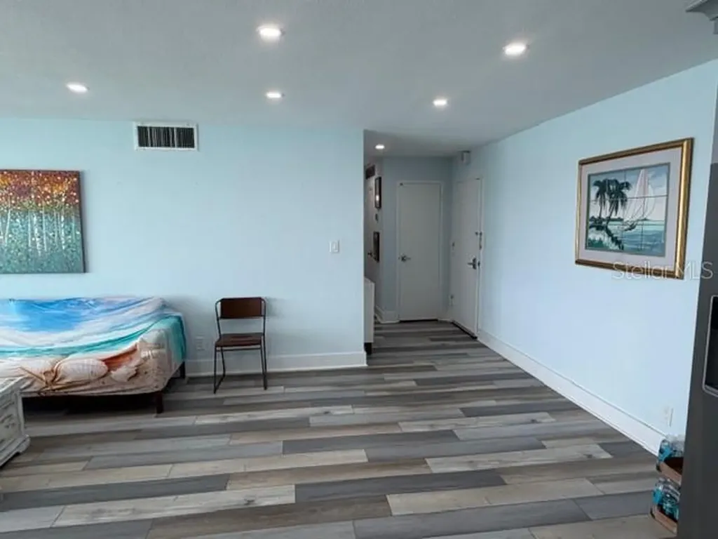 7200 Sunshine Skyway Lane S St Petersburg FL 33711