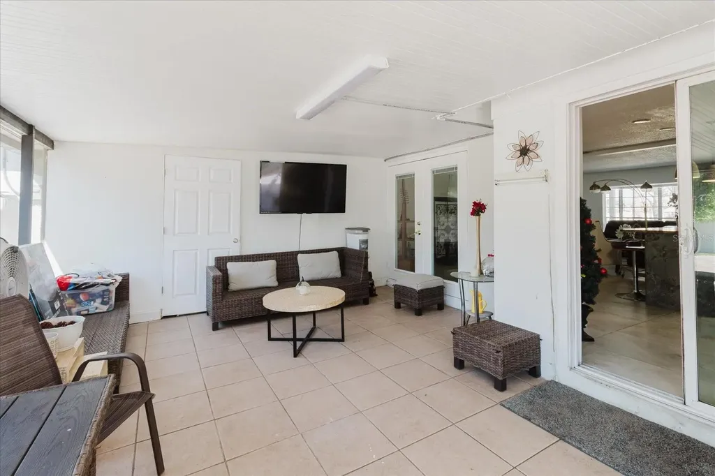 7008 Mintwood Court Tampa FL 33615