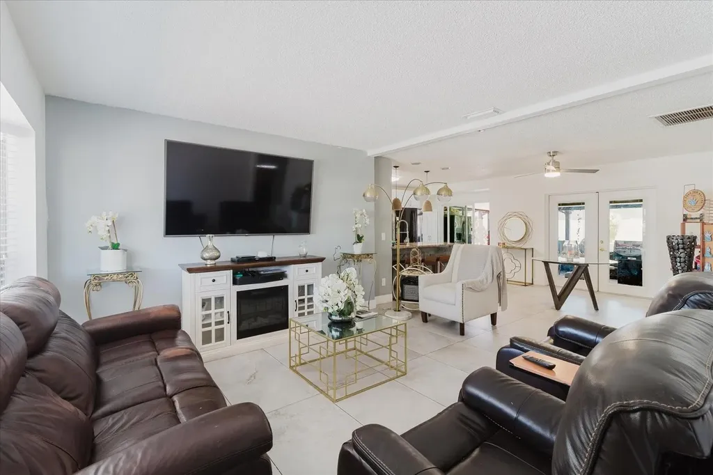 7008 Mintwood Court Tampa FL 33615