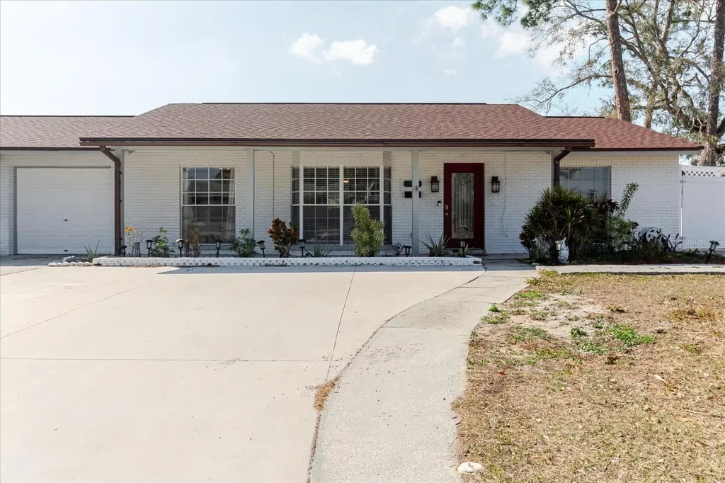 7008 Mintwood Court Tampa FL 33615