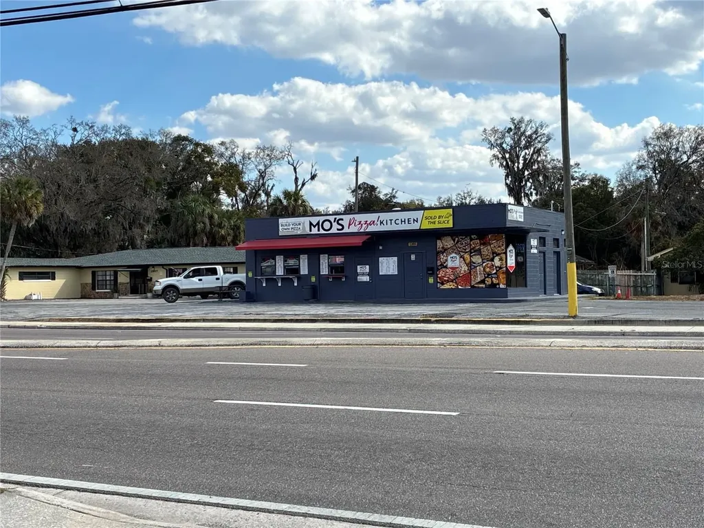 1305 E Baker Street Plant City FL 33563