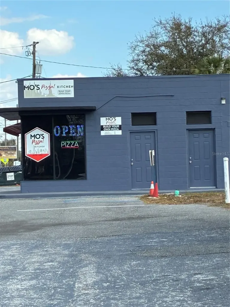 1305 E Baker Street Plant City FL 33563