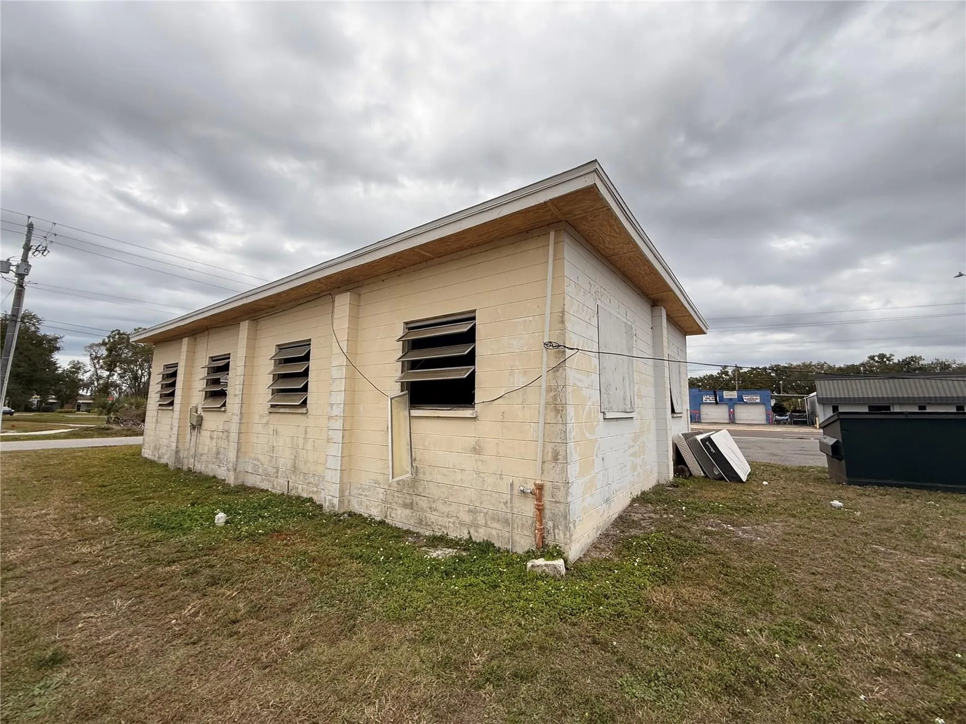 1305 E Baker Street Plant City FL 33563