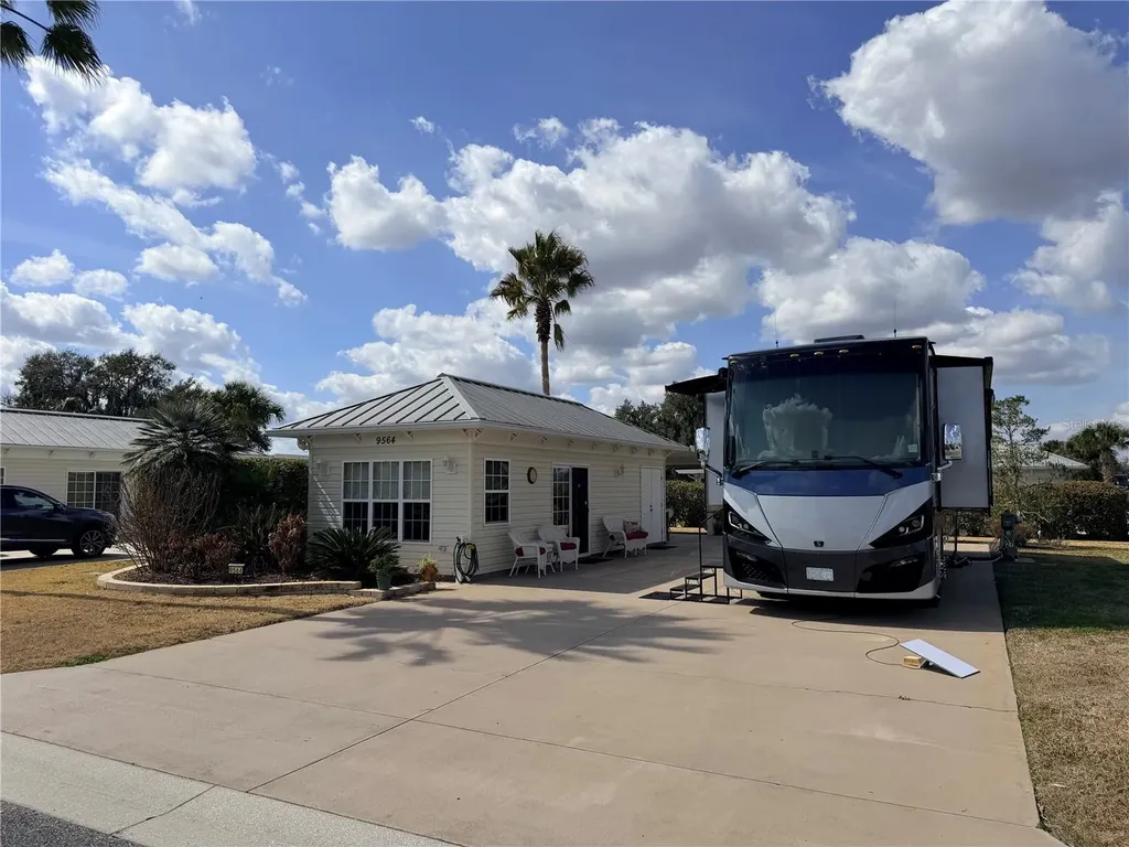 9564 SE 47th Way Webster FL 33597