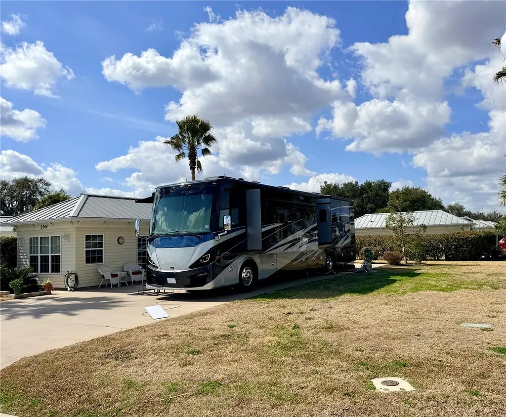 9564 SE 47th Way Webster FL 33597