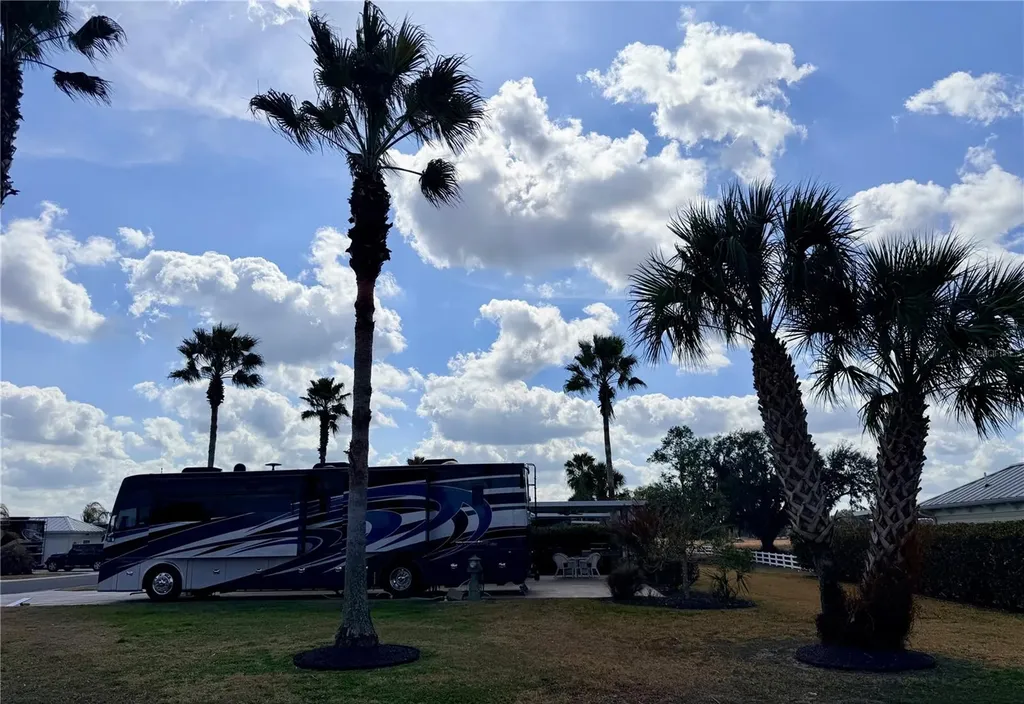 9564 SE 47th Way Webster FL 33597