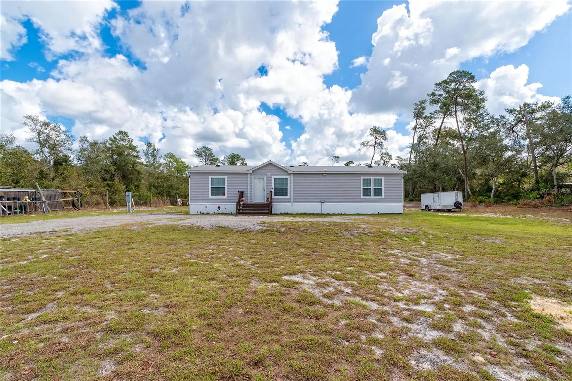 42300 Fonseca Lane Deland FL 32720