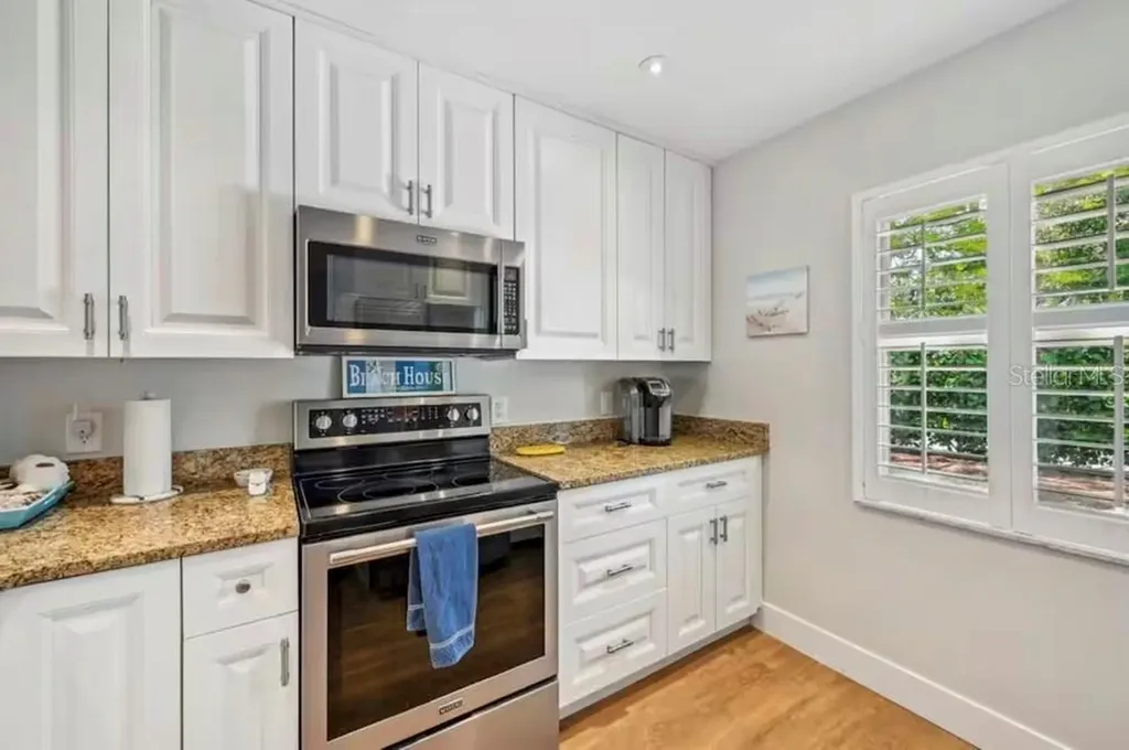 2051 Roselawn Street Sarasota FL 34231