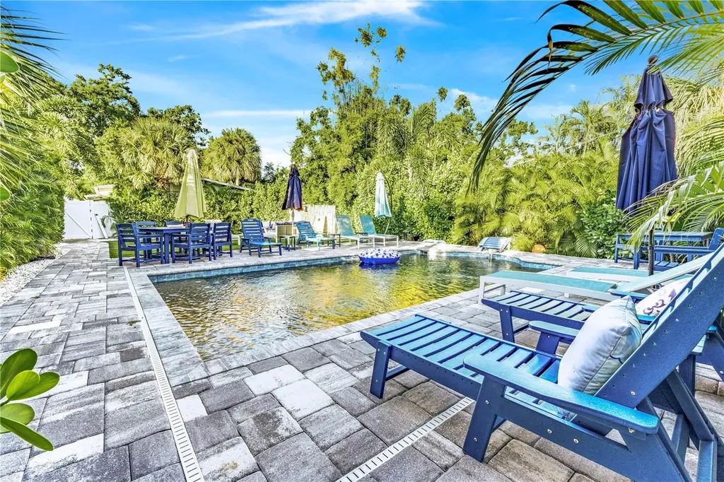 2051 Roselawn Street Sarasota FL 34231