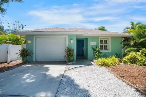 2051 Roselawn Street Sarasota FL 34231