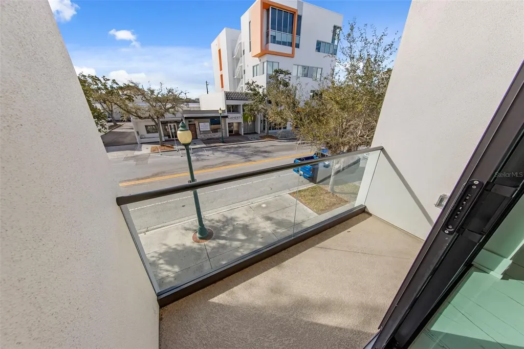 2187 Main Street Sarasota FL 34237