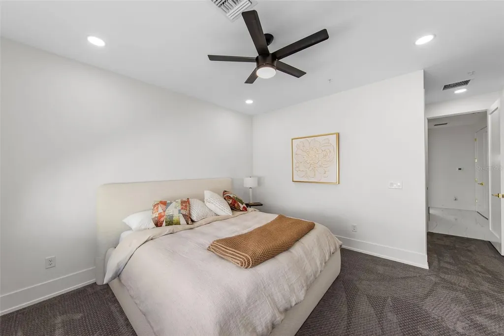 2187 Main Street Sarasota FL 34237