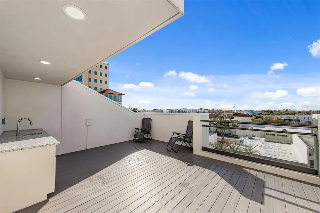 2187 Main Street Sarasota FL 34237