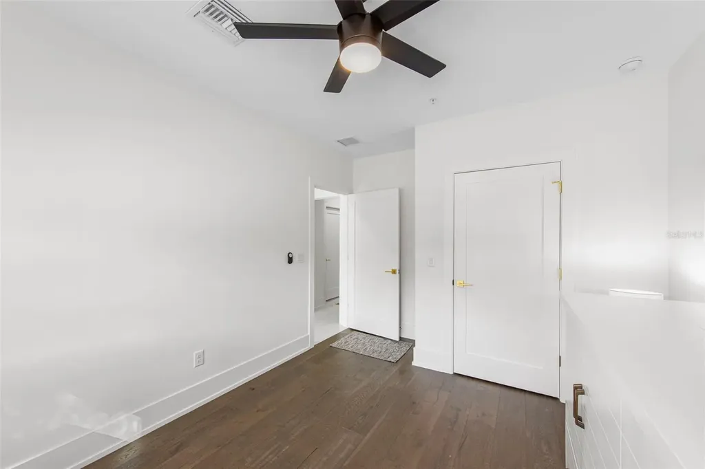 2187 Main Street Sarasota FL 34237