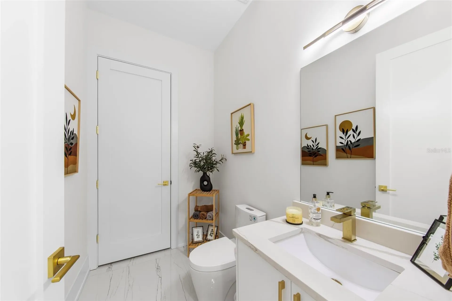 2187 Main Street Sarasota FL 34237
