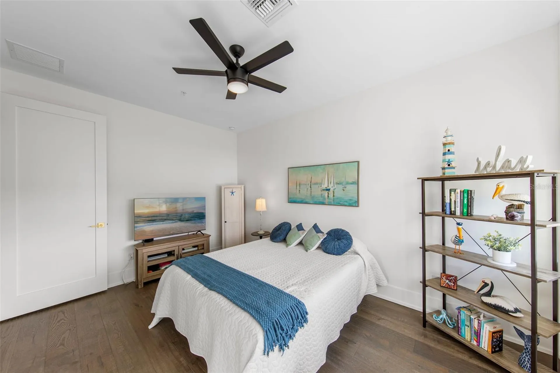2187 Main Street Sarasota FL 34237