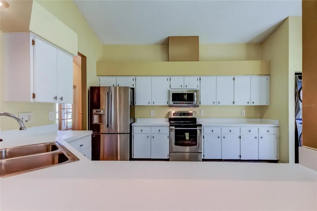 1795 Bayhill Drive Oldsmar FL 34677