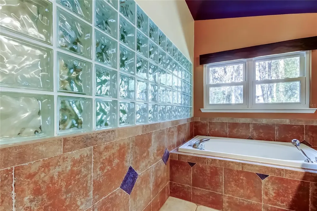 1795 Bayhill Drive Oldsmar FL 34677